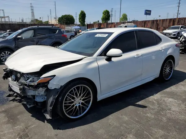 JTNB11HK0J3040088 2018 TOYOTA CAMRY - Image 1
