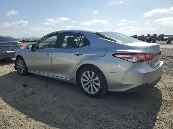 JTNB11HK0J3041144 2018 TOYOTA CAMRY - Image 2