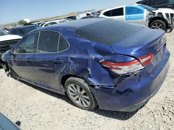 JTNB11HK0J3043542 2018 TOYOTA CAMRY - Image 2