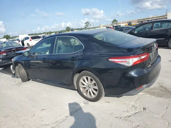JTNB11HK0J3044836 2018 TOYOTA CAMRY - Image 2