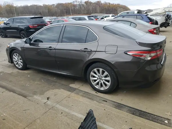 JTNB11HK0J3046523 2018 TOYOTA CAMRY - Image 2