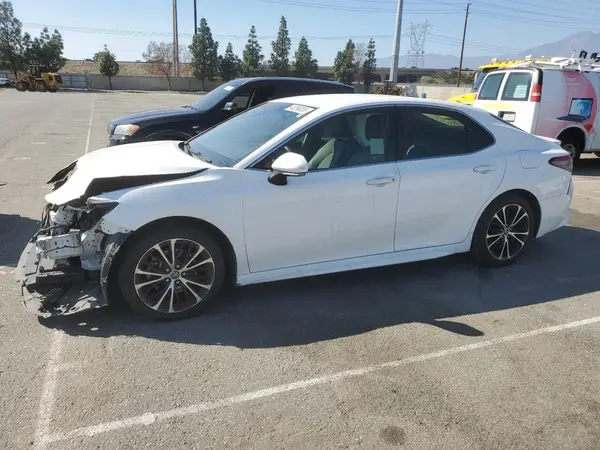 JTNB11HK0J3049616 2018 TOYOTA CAMRY - Image 1