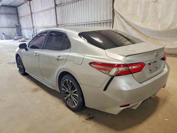 JTNB11HK0J3049650 2018 TOYOTA CAMRY - Image 2