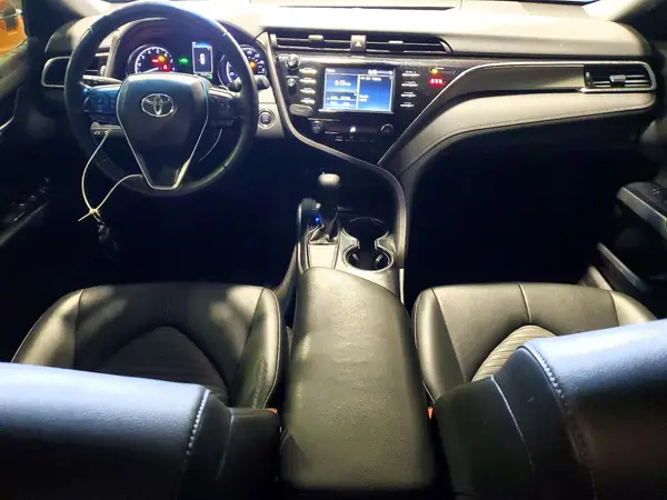 JTNB11HK0J3050572 2018 TOYOTA CAMRY - Image 8