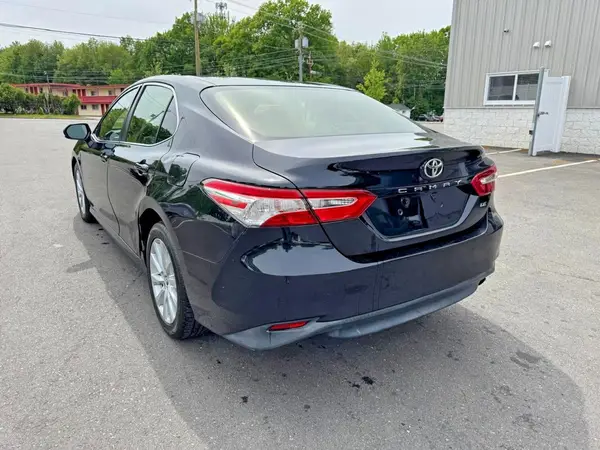 JTNB11HK0J3050913 2018 TOYOTA CAMRY - Image 2