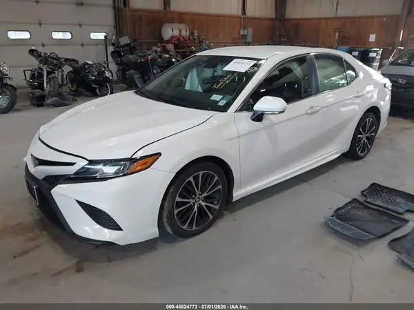 JTNB11HK0J3051687 2018 TOYOTA CAMRY - Image 2