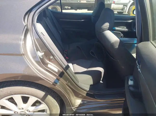 JTNB11HK0J3061913 2018 TOYOTA CAMRY - Image 8