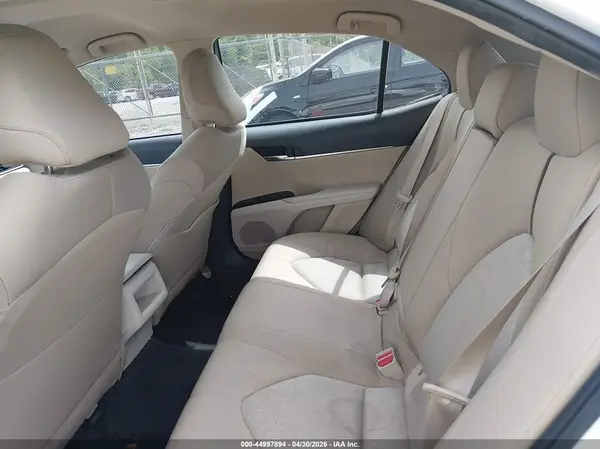 JTNB11HK0J3070479 2018 TOYOTA CAMRY - Image 8