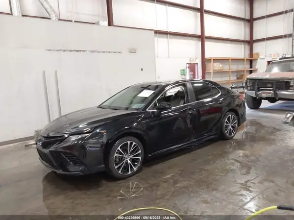JTNB11HK0K3080138 2019 TOYOTA CAMRY - Image 2