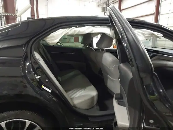 JTNB11HK0K3080138 2019 TOYOTA CAMRY - Image 8