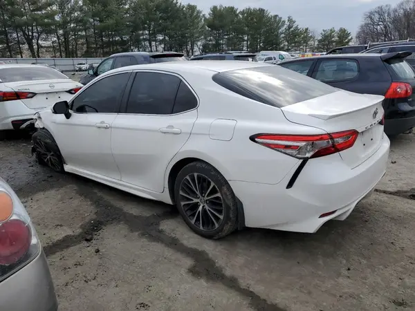 JTNB11HK1J3000408 2018 TOYOTA CAMRY - Image 2