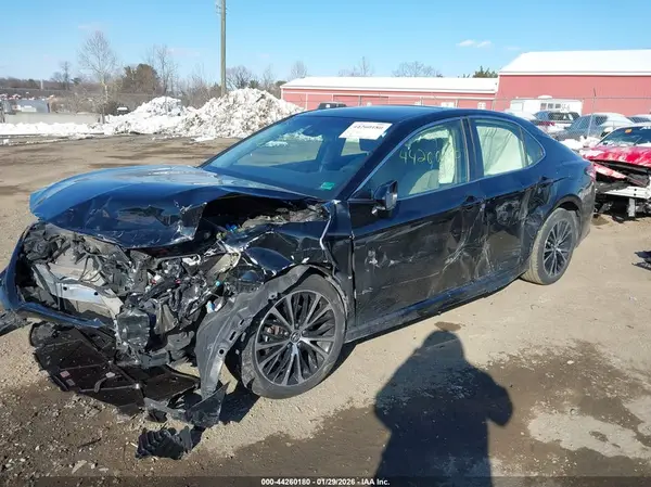 JTNB11HK1J3001266 2018 TOYOTA CAMRY - Image 2