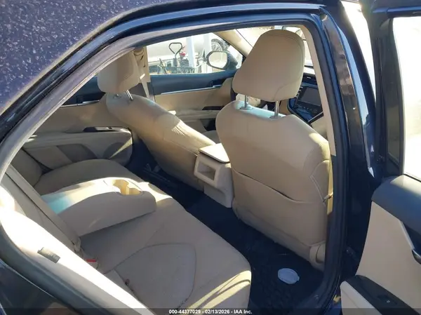 JTNB11HK1J3002871 2018 TOYOTA CAMRY - Image 8