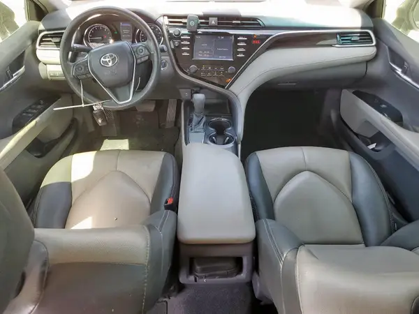 JTNB11HK1J3005687 2018 TOYOTA CAMRY - Image 8