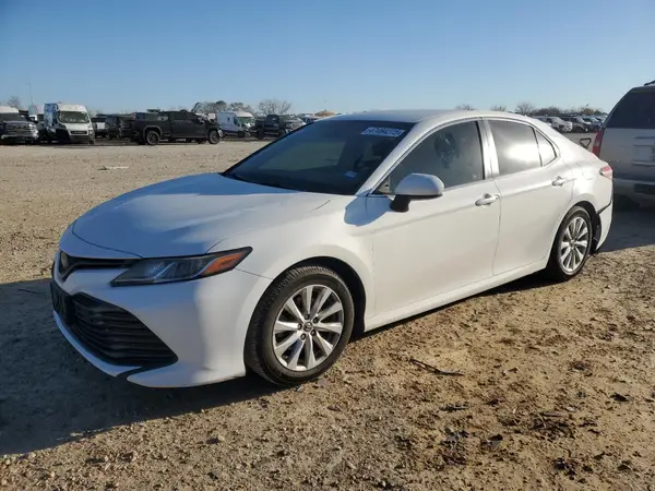 JTNB11HK1J3010923 2018 TOYOTA CAMRY - Image 1