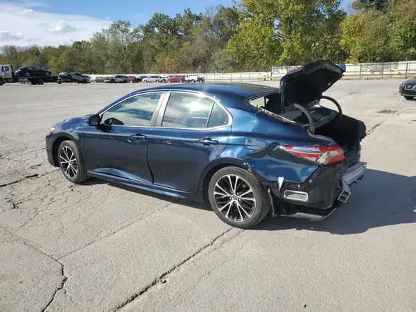 JTNB11HK1J3011005 2018 TOYOTA CAMRY - Image 2