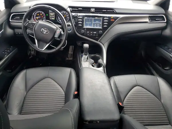 JTNB11HK1J3011781 2018 TOYOTA CAMRY - Image 8