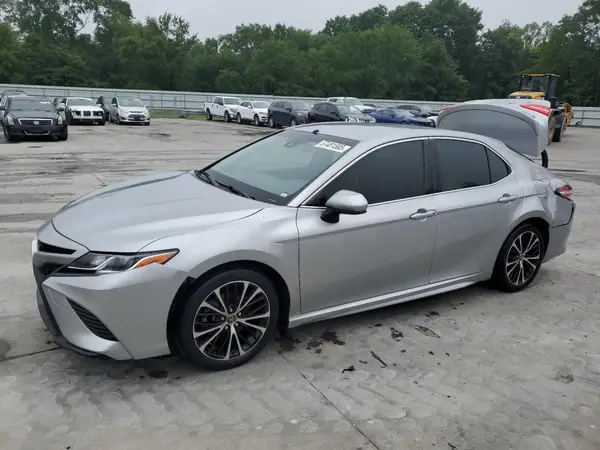 JTNB11HK1J3012011 2018 TOYOTA CAMRY - Image 1
