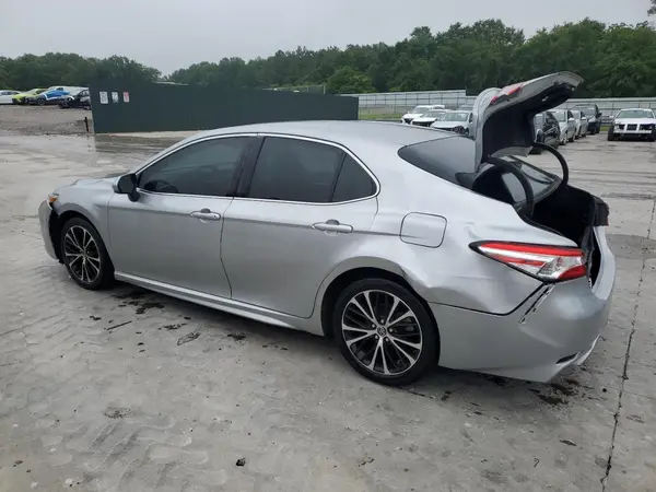 JTNB11HK1J3012011 2018 TOYOTA CAMRY - Image 2
