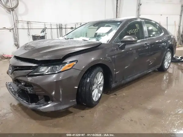 JTNB11HK1J3014616 2018 TOYOTA CAMRY - Image 2
