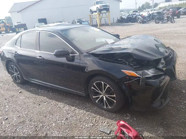JTNB11HK1J3016091 2018 TOYOTA CAMRY - Image 1