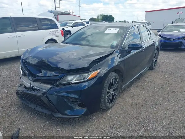 JTNB11HK1J3016317 2018 TOYOTA CAMRY - Image 2