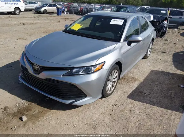 JTNB11HK1J3018343 2018 TOYOTA CAMRY - Image 2