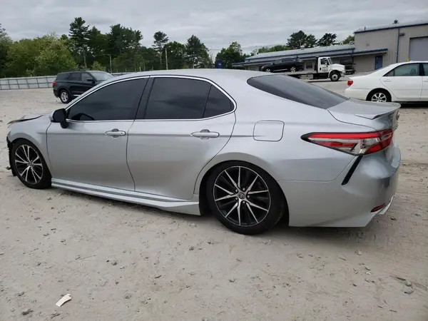 JTNB11HK1J3019475 2018 TOYOTA CAMRY - Image 2