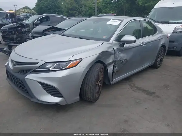 JTNB11HK1J3021291 2018 TOYOTA CAMRY - Image 2
