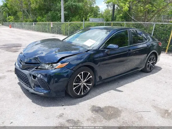 JTNB11HK1J3023994 2018 TOYOTA CAMRY - Image 2