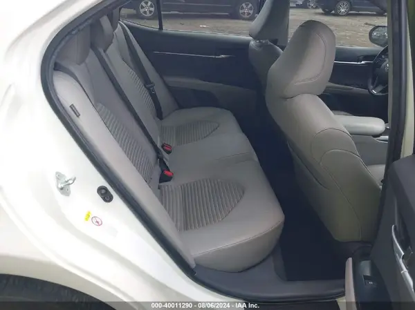 JTNB11HK1J3024868 2018 TOYOTA CAMRY - Image 8