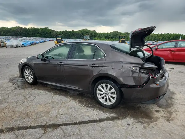 JTNB11HK1J3025759 2018 TOYOTA CAMRY - Image 2
