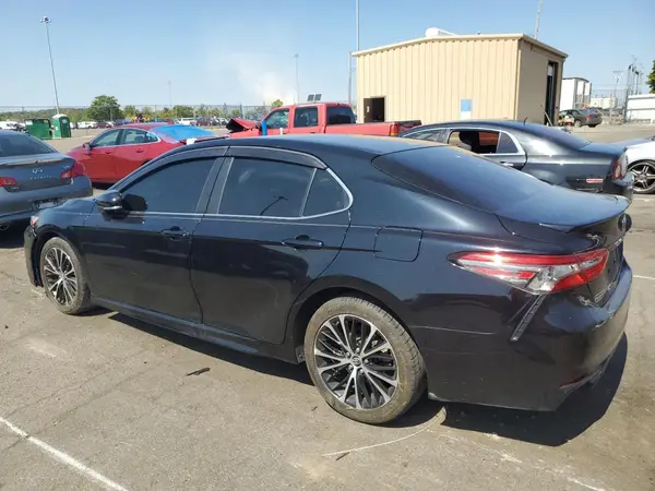 JTNB11HK1J3026684 2018 TOYOTA CAMRY - Image 2