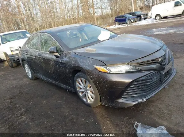 JTNB11HK1J3027429 2018 TOYOTA CAMRY - Image 1