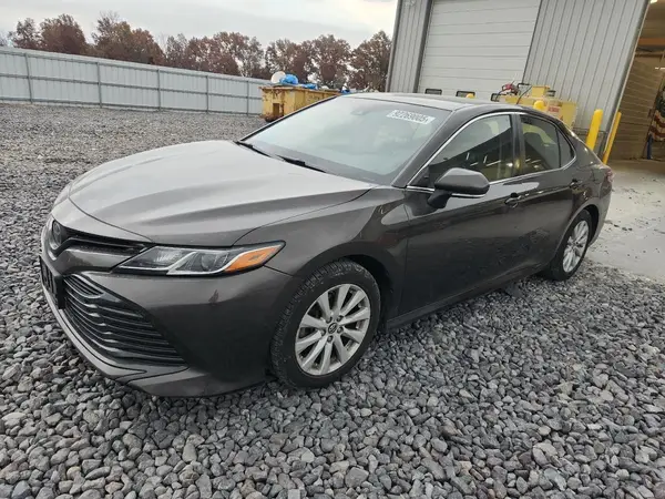 JTNB11HK1J3033666 2018 TOYOTA CAMRY - Image 1