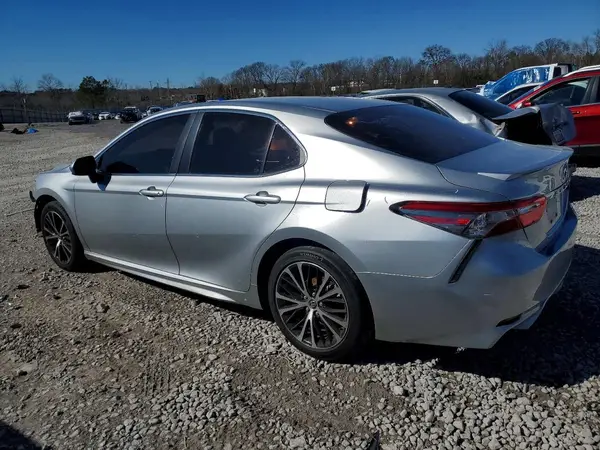 JTNB11HK1J3034929 2018 TOYOTA CAMRY - Image 2