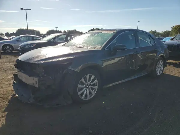 JTNB11HK1J3037569 2018 TOYOTA CAMRY - Image 1