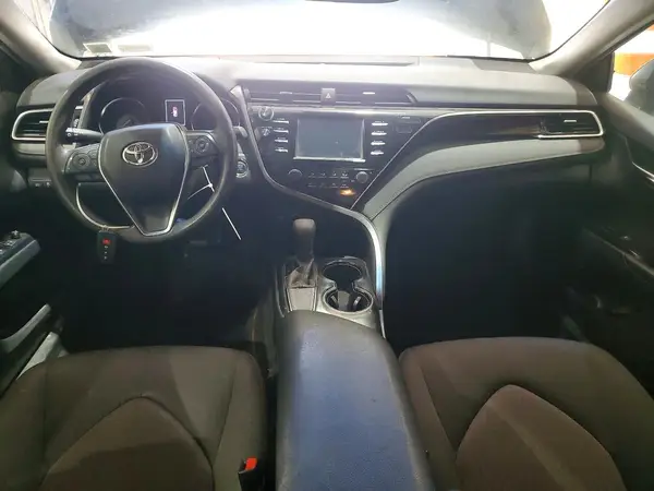 JTNB11HK1J3037605 2018 TOYOTA CAMRY - Image 8