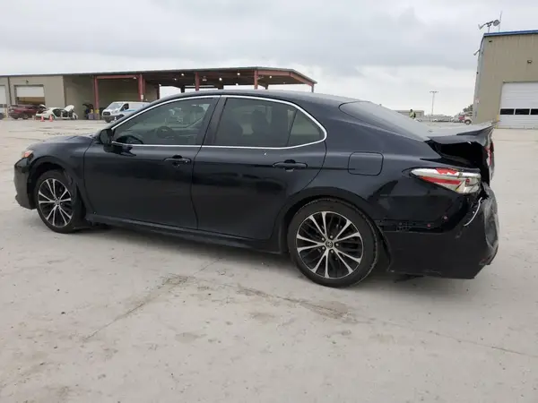 JTNB11HK1J3039225 2018 TOYOTA CAMRY - Image 2