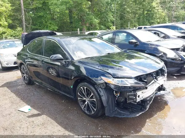 JTNB11HK1J3039466 2018 TOYOTA CAMRY - Image 1