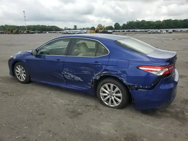 JTNB11HK1J3041850 2018 TOYOTA CAMRY - Image 2