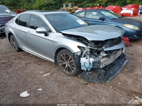 JTNB11HK1J3042819 2018 TOYOTA CAMRY - Image 1