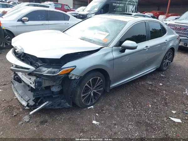 JTNB11HK1J3042819 2018 TOYOTA CAMRY - Image 2