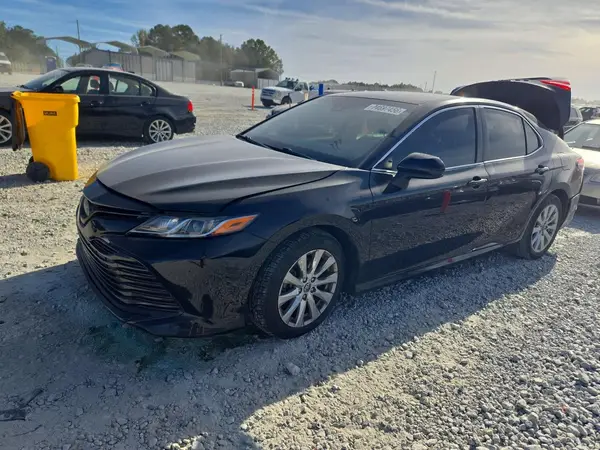 JTNB11HK1J3043694 2018 TOYOTA CAMRY - Image 1