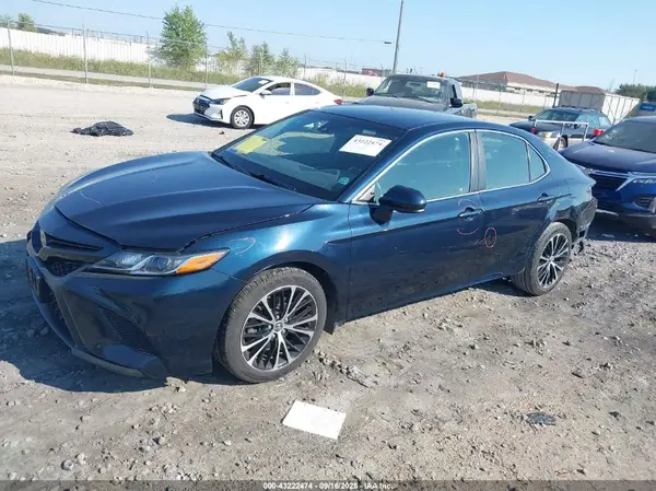 JTNB11HK1J3046417 2018 TOYOTA CAMRY - Image 2