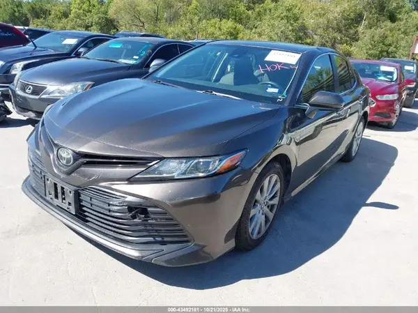 JTNB11HK1J3047535 2018 TOYOTA CAMRY - Image 2
