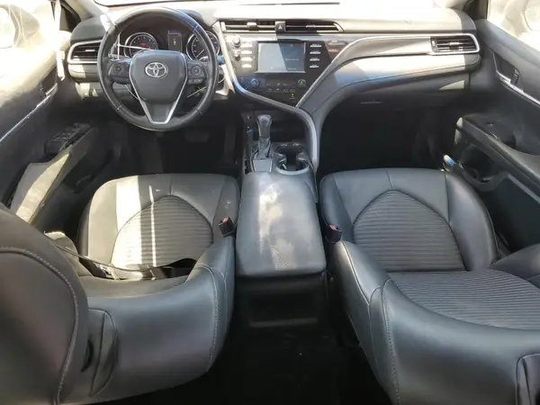 JTNB11HK1J3048989 2018 TOYOTA CAMRY - Image 8