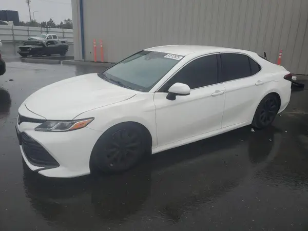 JTNB11HK1J3050127 2018 TOYOTA CAMRY - Image 1