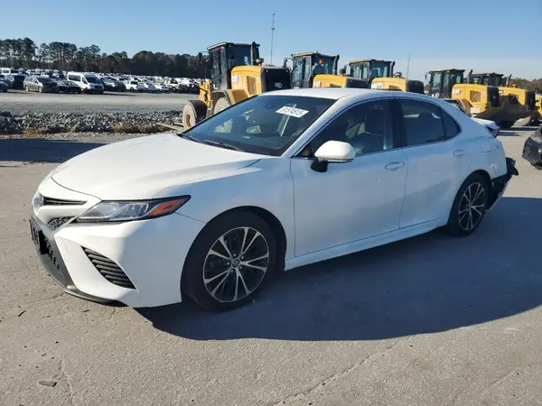 JTNB11HK1J3052041 2018 TOYOTA CAMRY - Image 1