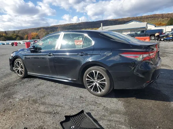 JTNB11HK1J3052069 2018 TOYOTA CAMRY - Image 2